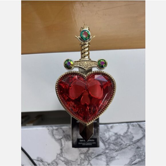 Bath & Body Works Disney Villains “Heart & Dagger” Wallflower - Picture 2 of 2